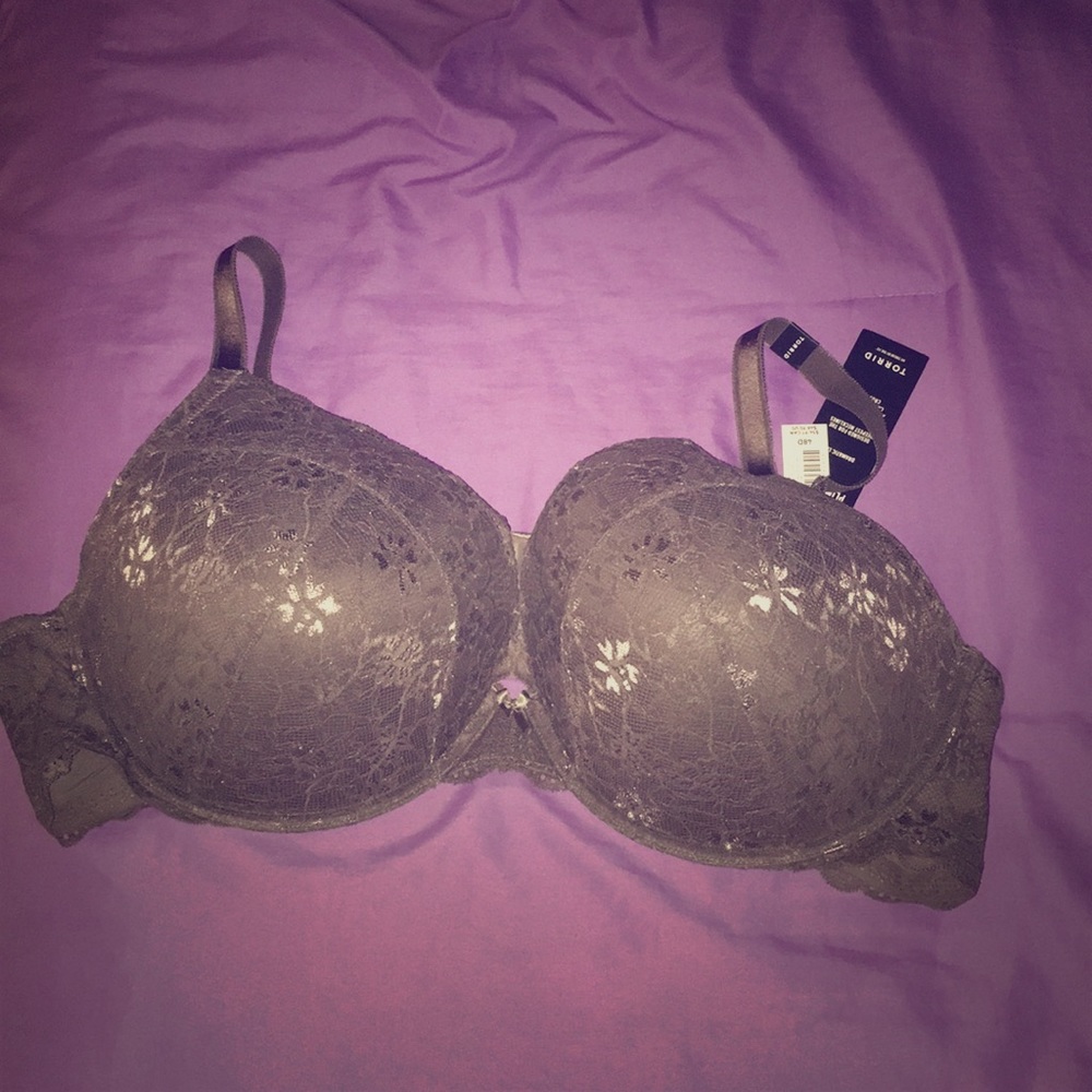 Torrid Push-up Plunge Bra (BRAND NEW)